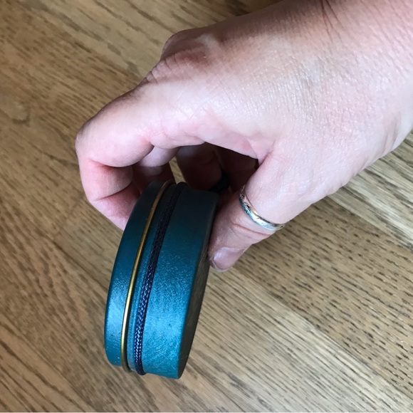 Vintage seal pup ornament tin by Current in EUC - Picture 3 of 6